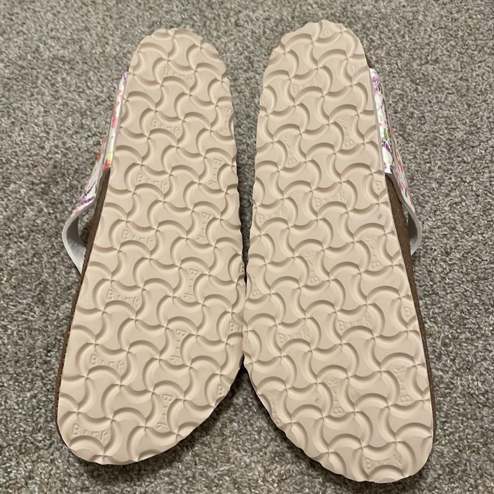 New BIRKENSTOCK WOMEN’S GIZEH VEGAN BIRKO-FLOR SANDAL WHITE 39 - Picture 11 of 11